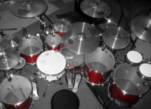 yamaha drum kit black and white